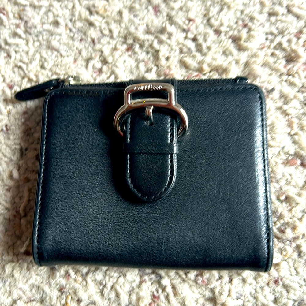 ColeHaan small wallet in leathe.
